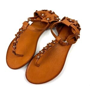 Inuovo Sandals 39 Brown Floral 3D Leather T Strap Anthropologie Brand‎ New Brand